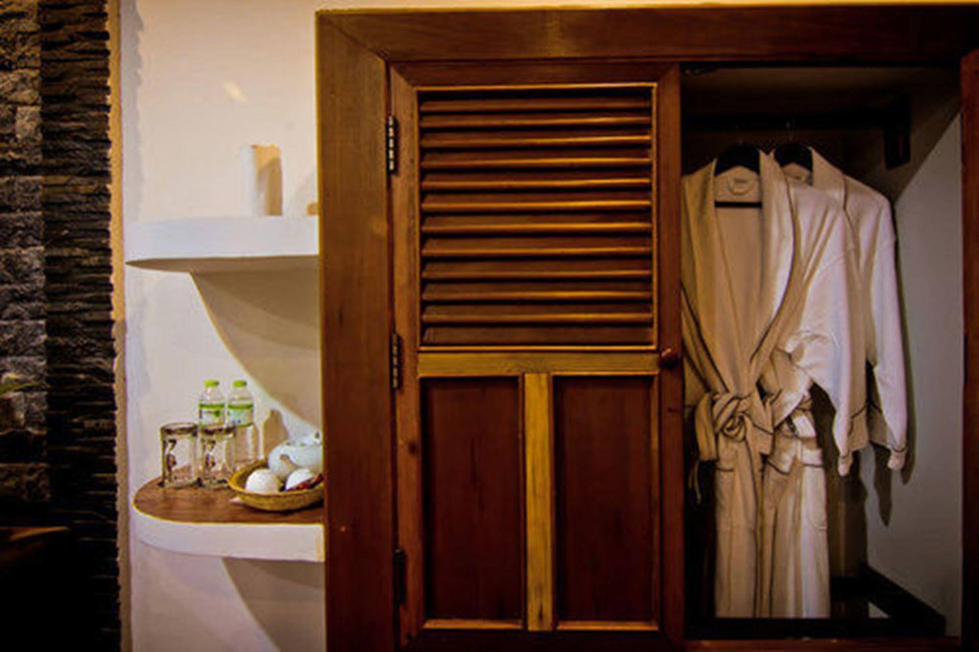 Ravorn Villa Boutique Battambang Eksteriør billede